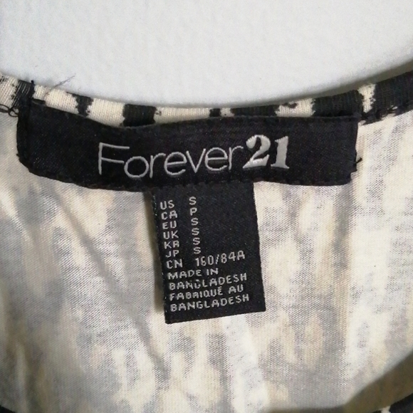 2/$20 Forever 21 bodycon dress - Picture 3 of 5